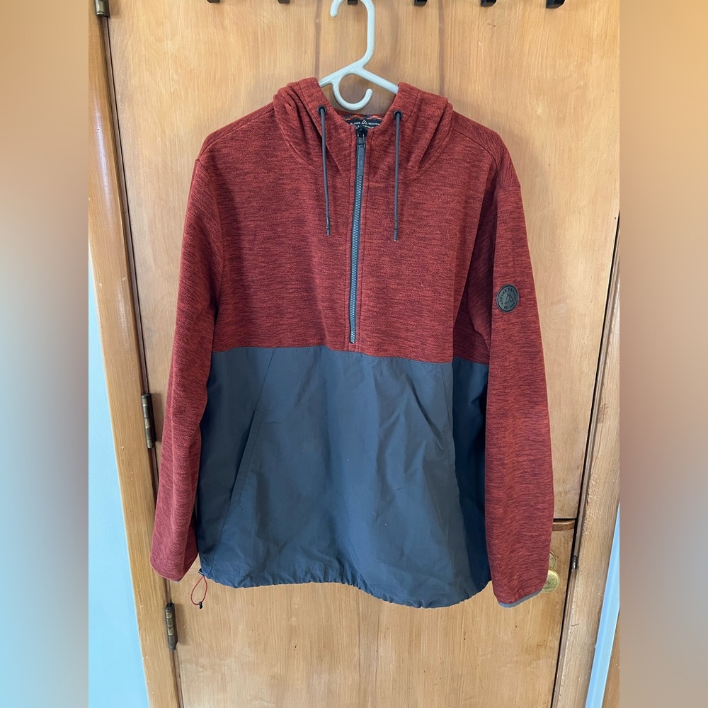 Alpine Designs fleece shirt size L